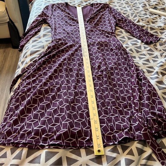41 Hawthorn Purple Geometric Printed 3/4 Sleeve V Neck Faux Wrap Dress Size S - Picture 12 of 12